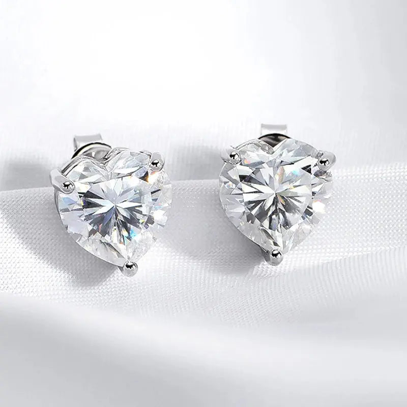 Planinum Plated Silver Heart Stud Moissanite Earrings 2, 4, or 8 ctw Smyoue 4ct 2ct 1ct Heart Cut Moissanite Stud Earring for Women Luxury Sparkling Wedding Jewelry 100% 925 Sterling Silver Earring Moissanite Engagement Rings & Jewelry | Luxus Moissanite