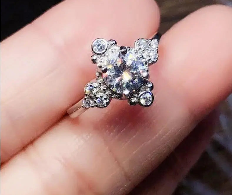 White Gold Plated Silver Moissanite Ring 1ct Center Stone Moissanite Engagement Rings & Jewelry - White Gold Plated Silver Moissanite Wedding Ring 1 Carat Center Stone | Luxus Moissanite