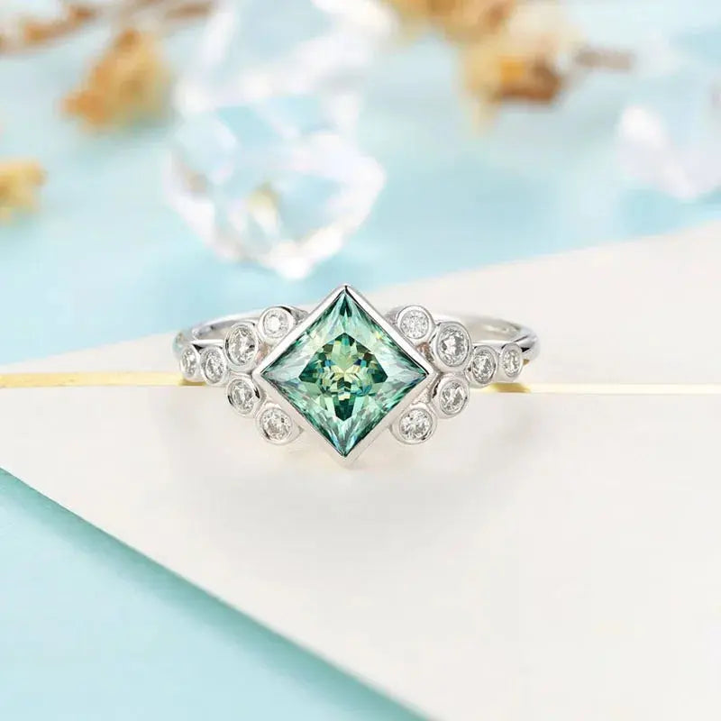 18K WHITE GOLD GREEN PRINCESS CUT MOISSANITE ENGAGEMENT RING 1CT Moissanite Engagement Rings & Jewelry | Luxus Moissanite | BEST PRINCESS CUT MOISSANITE RING!