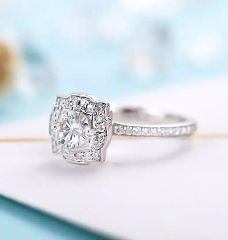 18K WHITE GOLD HALO MOISSANITE ENGAGEMENT RING Moissanite Engagement Rings & Jewelry | Luxus Moissanite