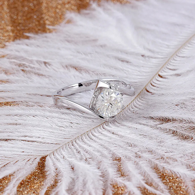 18k White / Yellow / Rose Gold Heart Moissanite Ring 1ct Moissanite Engagement Rings & Jewelry | Luxus Moissanite