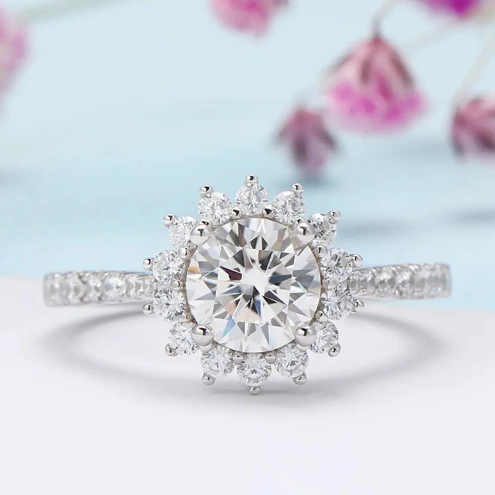 PLATINUM PLATED SILVER MOISSANITE HALO ENGAGEMENT RING 1CT Moissanite Engagement Rings & Jewelry | Luxus Moissanite | Halo Moissanite Engagement Rings