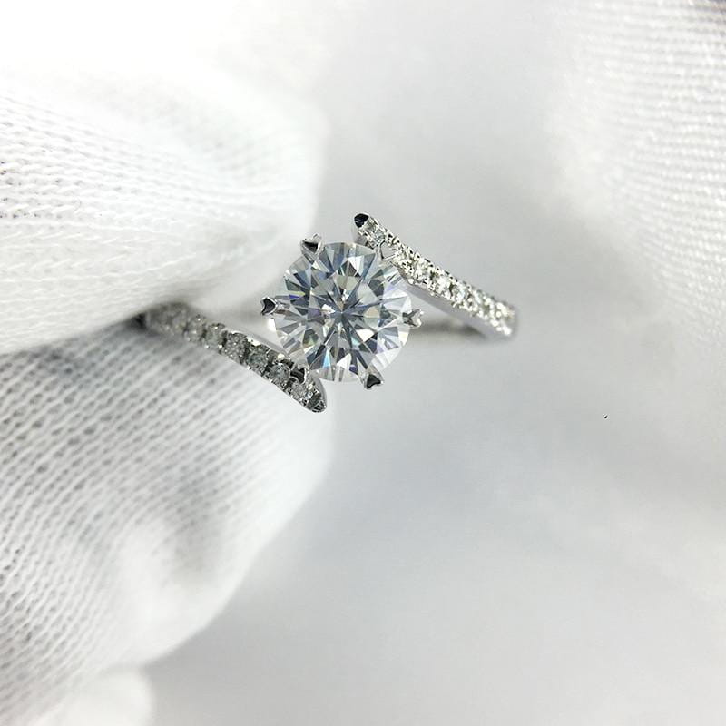 Platinum Plated Silver Moissanite Ring 0.8ct Center Stone Moissanite Engagement Rings & Jewelry | Luxus Moissanite