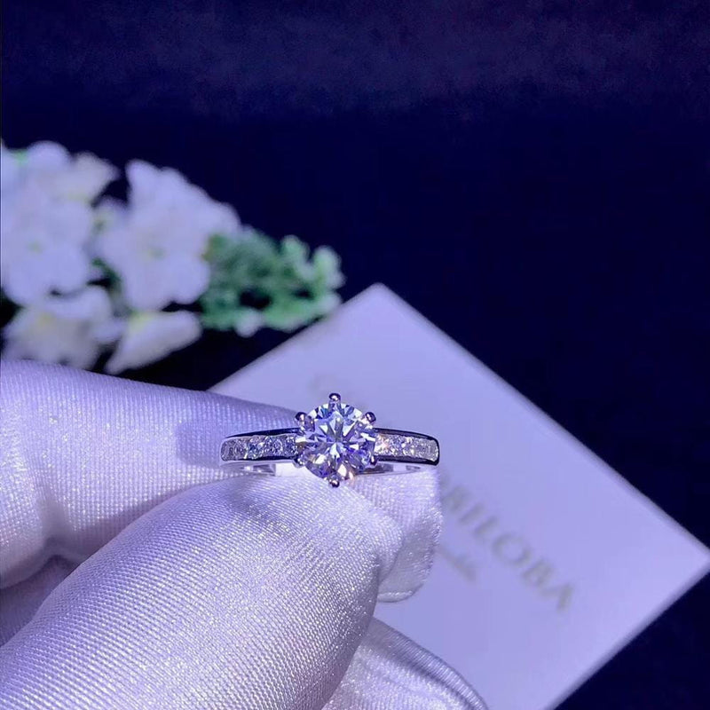 Platinum Plated Silver Moissanite Ring 0.8ct or 1ct Moissanite Engagement Rings & Jewelry | Luxus Moissanite