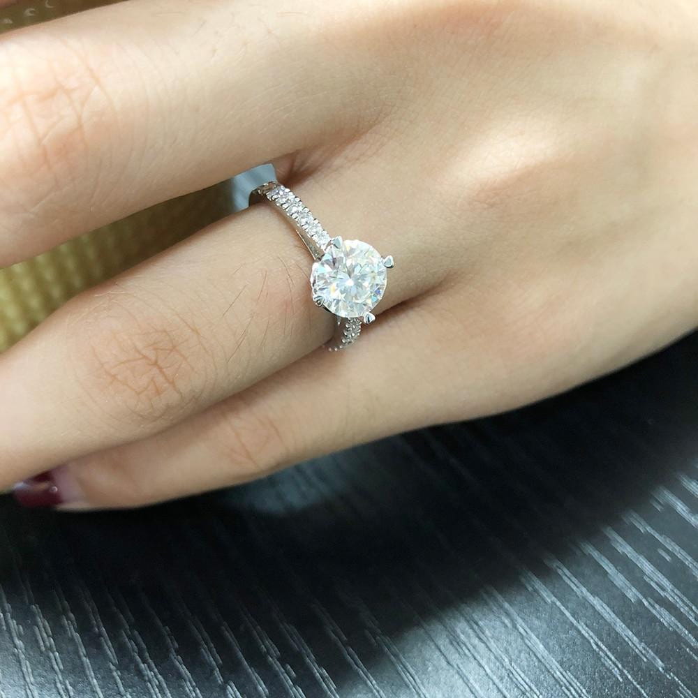 Platinum Plated Silver Moissanite Ring 1.5ct Center Stone Moissanite Engagement Rings & Jewelry | Luxus Moissanite