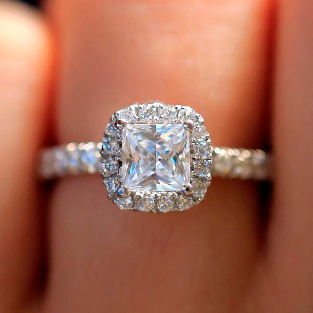 Platinum Plated Silver Princess Cut Halo Moissanite Ring 1ct Total Moissanite Engagement Rings & Jewelry | Luxus Moissanite