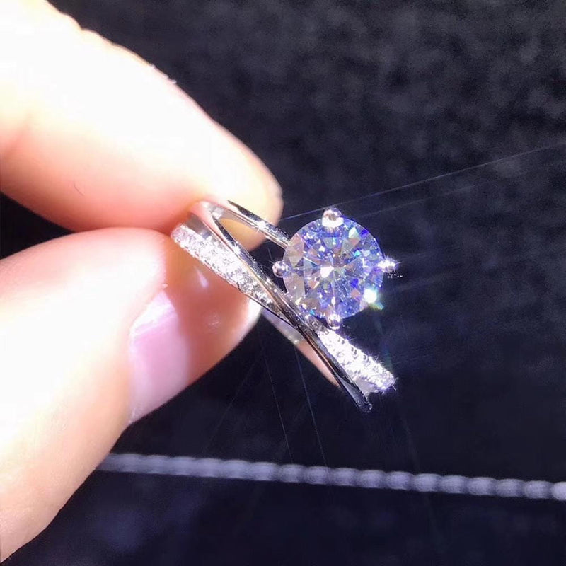 Platinum Plated Silver Unique Moissanite Ring 0.8ct & 1ct Moissanite Engagement Rings & Jewelry | Luxus Moissanite