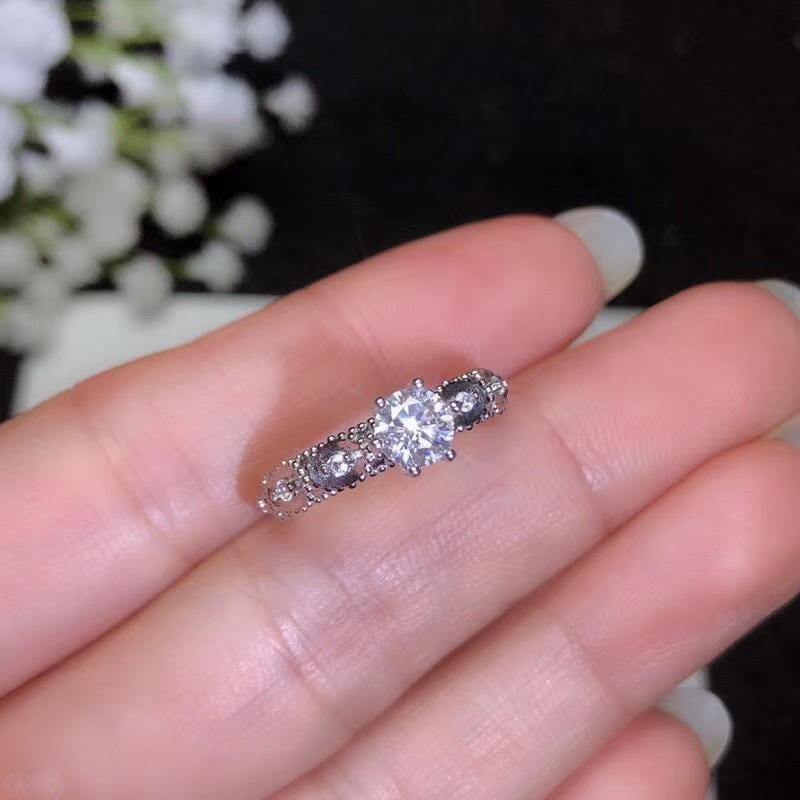 Platinum Plated Silver Vintage Moissanite Ring 0.5ct Moissanite Engagement Rings & Jewelry | Luxus Moissanite