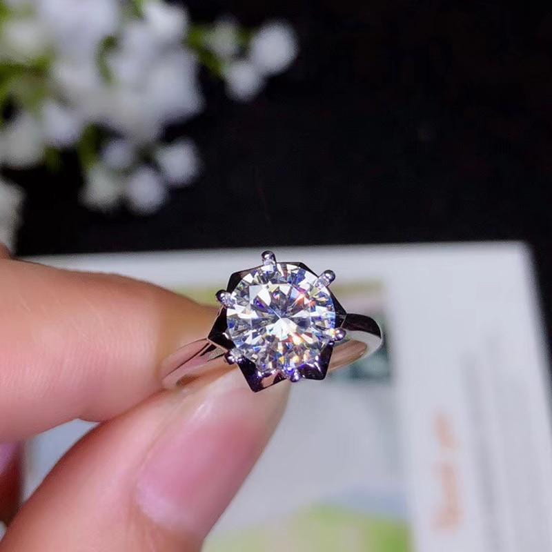 Platinum Plated Silver Vintage Solitaire Moissanite Ring 1.5ct Moissanite Engagement Rings & Jewelry | Luxus Moissanite