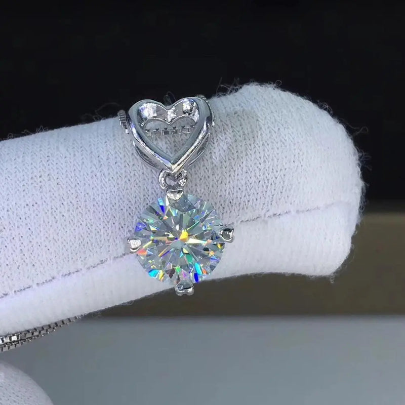 Silver Heart Moissanite Necklace / Pendant 1ct Moissanite Engagement Rings & Jewelry | Luxus Moissanite