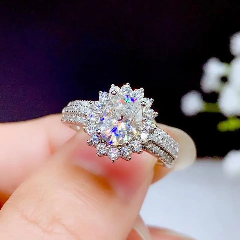 White Gold Plated Silver Halo Moissanite Ring 1.5ct Center Stone Moissanite Engagement Rings & Jewelry | Luxus Moissanite