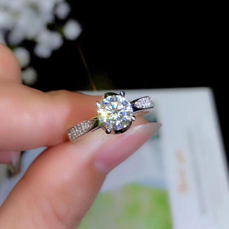White Gold Plated Silver Moissanite Ring 1ct Moissanite Engagement Rings & Jewelry - Moissanite Ring for Sale| Luxus Moissanite