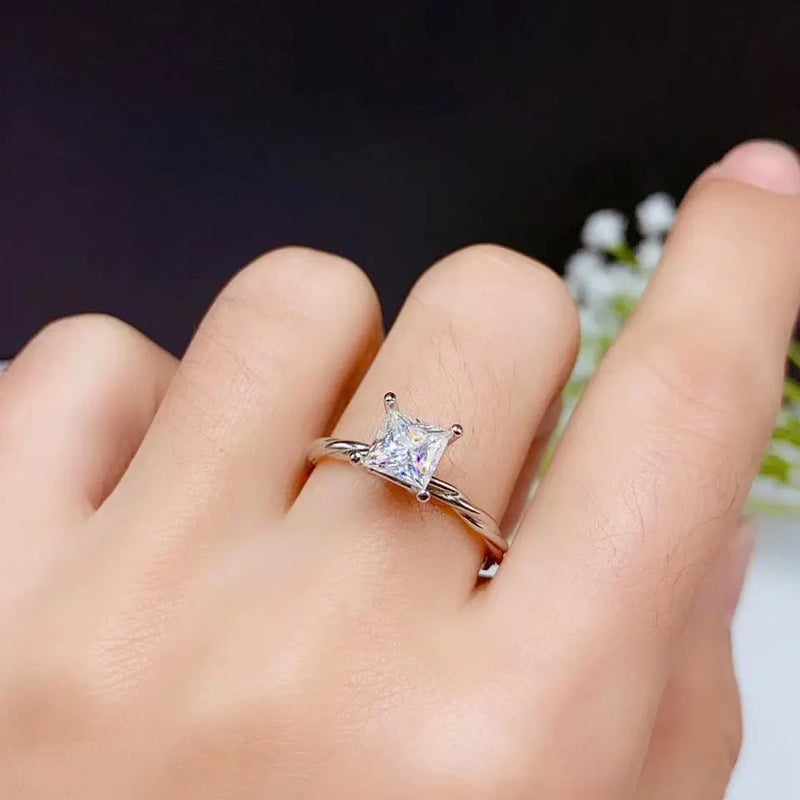 1 Carat Princess Cut Moissanite Engagement Ring